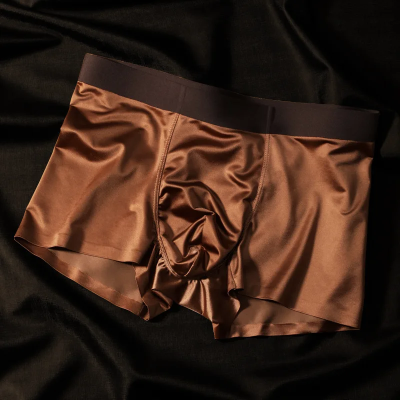Celana Dalam Pria Satin Silky Smooth Boxy, Seksi dengan Kantong U Convex, Boxer Shorts Seamless Ice Silk Pinggang Sedang Tipis Cepat Kering