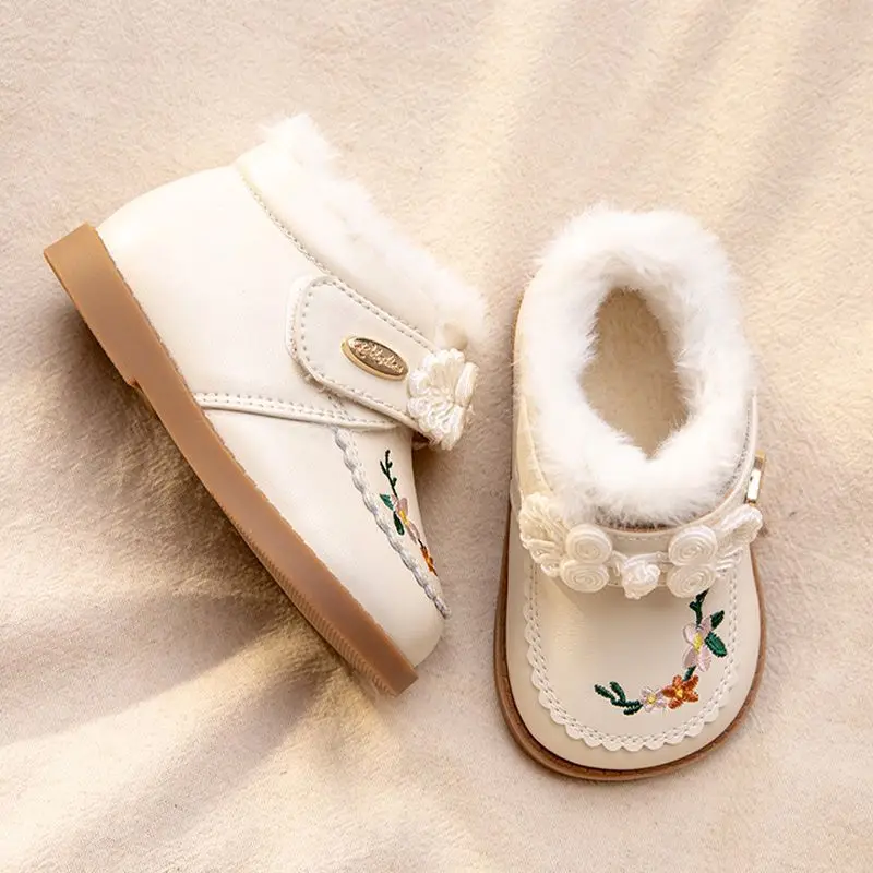 أحذية الثلوج المطرزة للفتيات 2024 مجموعة شتاء جديدة مع مخمل سميك للأطفال البنات أحذية قطنية ناعمة من الأسفل للأطفال #5