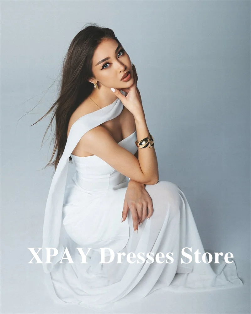XPAY Eenvoudige Witte Bruiloft Jurken Strand Strapless Schaalfotografie Formele Avondjurken Plus Size Prom Dress Aangepast