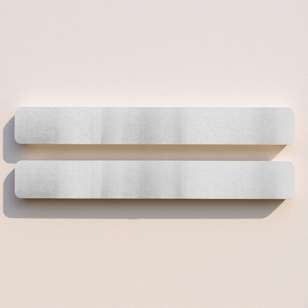 Tiras de Metal adhesivas traseras para tablón de anuncios, soporte seguro para fotos y notas, organizador elegante, tiras para tablón de anuncios para pared, 2 uds.