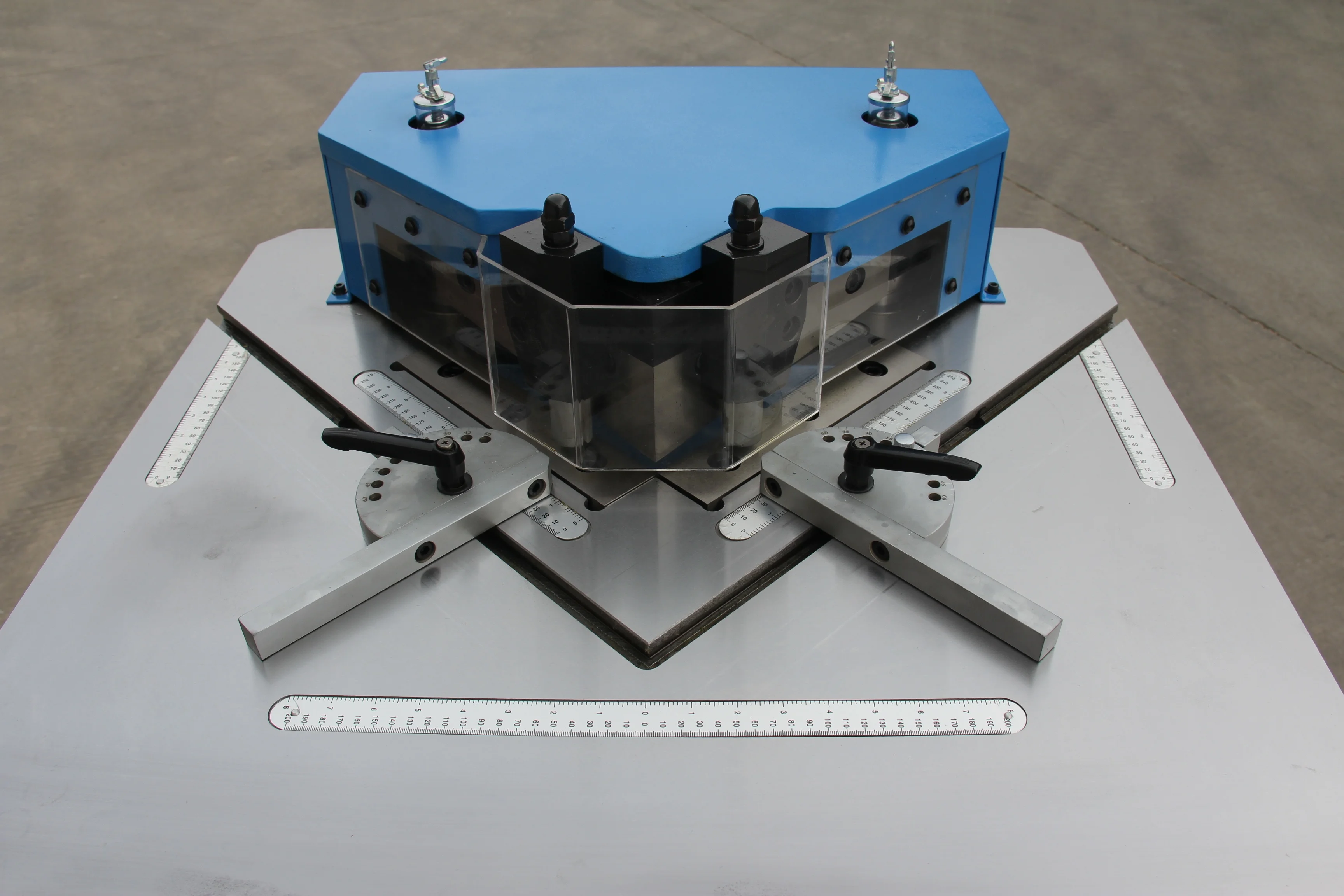 HNM-6  Fixed Angle Hydraulic Corner Notcher Sheet Metal Angle Notcher Machine