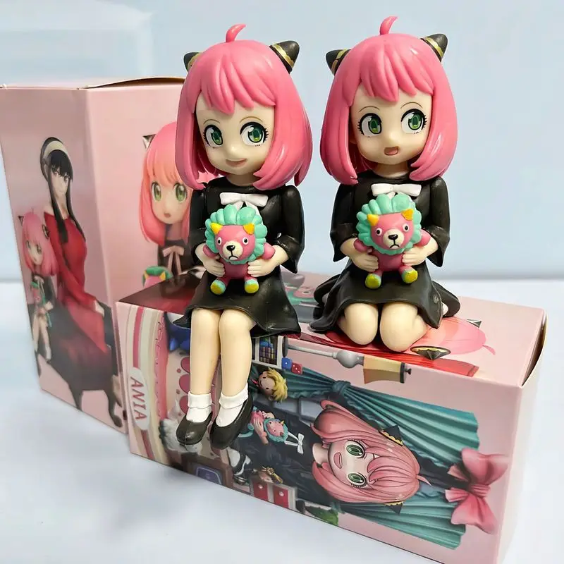 Anime Spy X Family Anya Forger Figur in Sitz- und Kniehaltung Sammlerstück Modell Desktop-Ornament Auto-Dekoration für Anime-Sammler