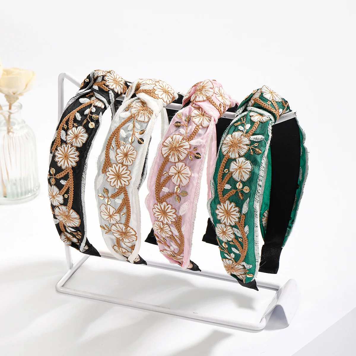 

European and American New Handmade Embroidered Floral Fabric Headband for Women Fashion Luxury Design Hair Accessory