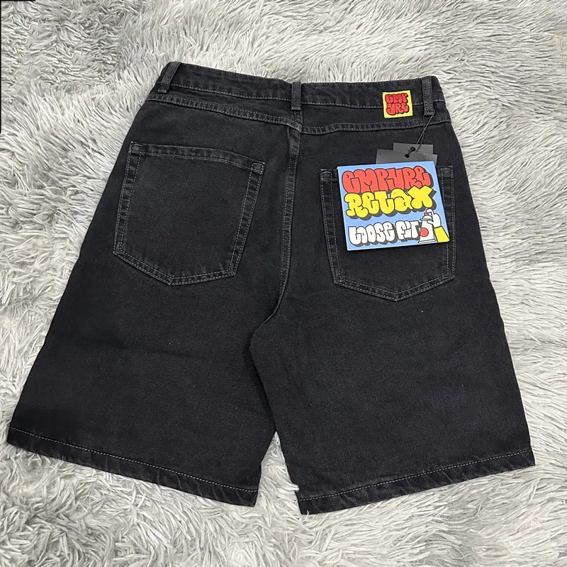 Black mid-length pants