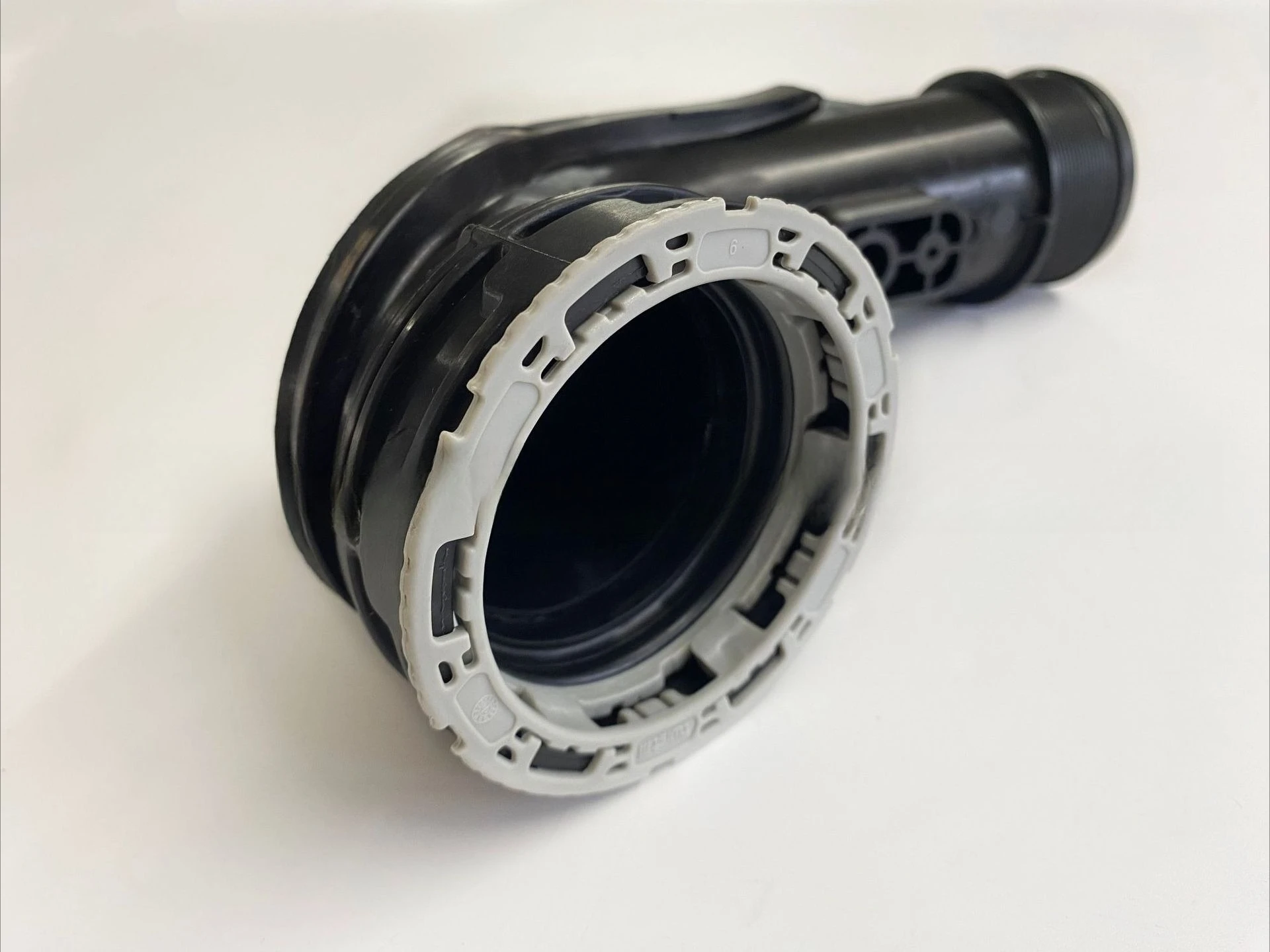 Accessories FactorySuitable for Turbocharger Intercooler Tubes in Automotive Parts  ATS CTS   22799478