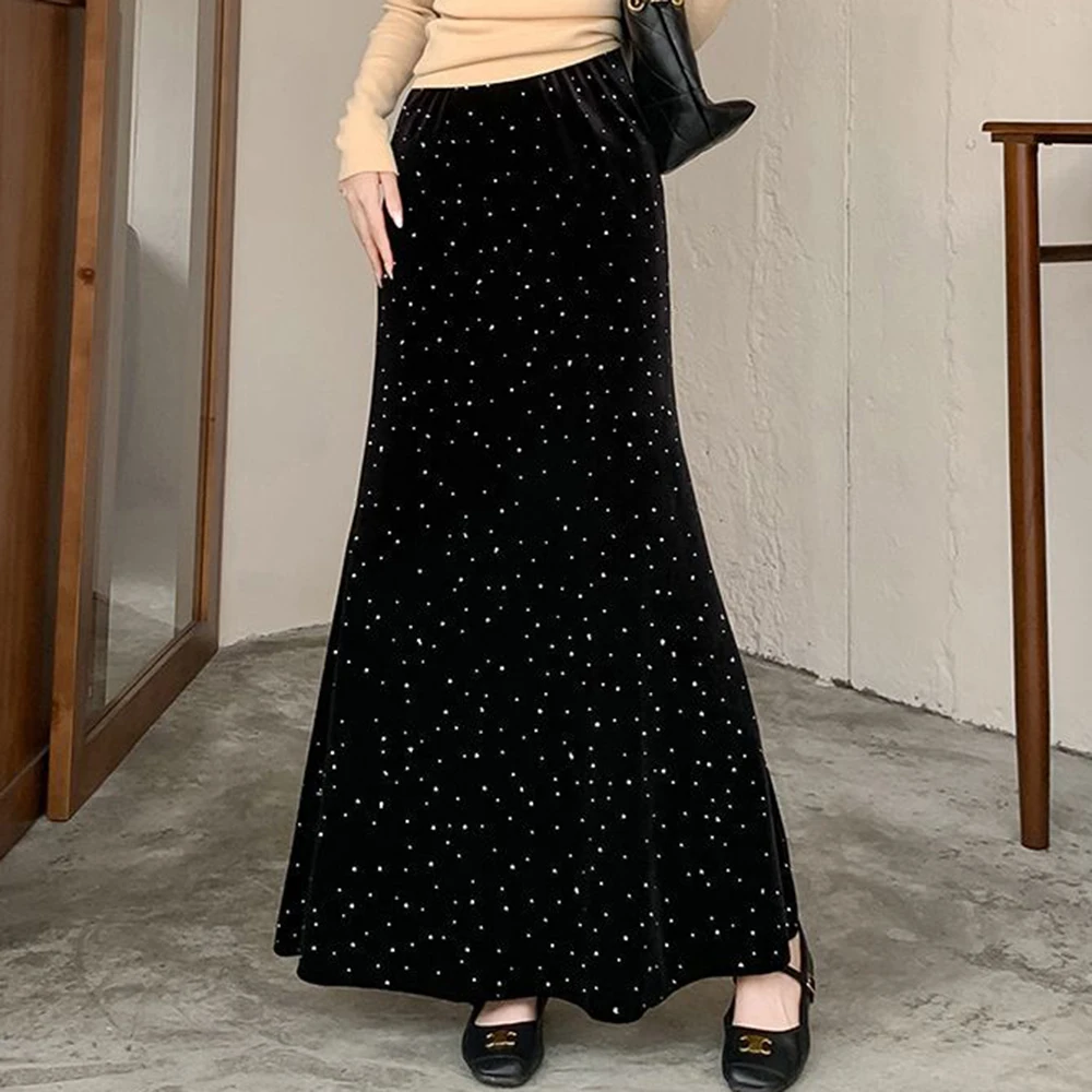 Golden velvet skirt autumn and winter 2025 new high-waisted A-shaped  thin hip  heavy industry hot diamond fishtail skirt