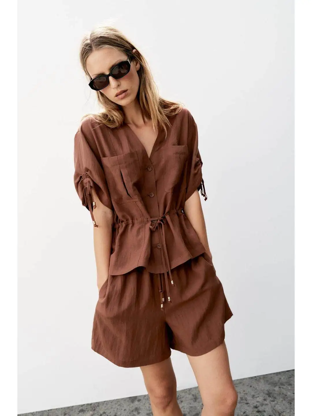 Summer Hunt Suit Short Sleeve Beaded Decoration Casual Outerwear And Shorts Women's Fashion Set Polyester Fiber V-Neck Office...