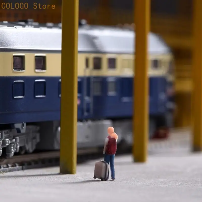 1/160 Scale Passenger Figurines for Model Station Display Use D0LD