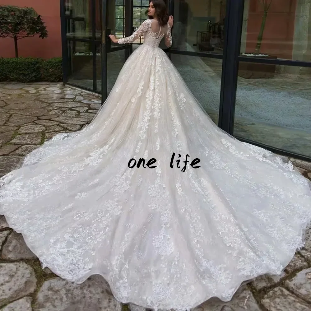 Customized Glamorous Lace Appliques Ball Gown Weddings Dress Scoop Neck Beading Full Sleeve Wedding Gown vestido de novias