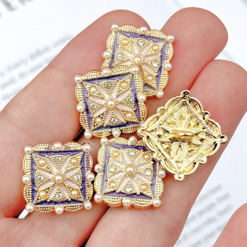 Goldene quadratische Metallknöpfe mit Strasssteinen verziert, hoher Schaft zum Nähen, Basteln, DIY-Projekte, 10 Stück Packung, Nähknöpfe, 14/18 mm, 2025 Neu – Detail 4