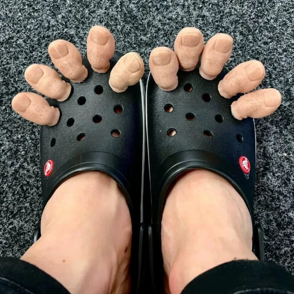 2pcs Simulated Toe Slipper Decoration Plastic DIY Funny Foot Thumb Beach Clogs Shoe Buckle Detachable Shoe Upper Accessories