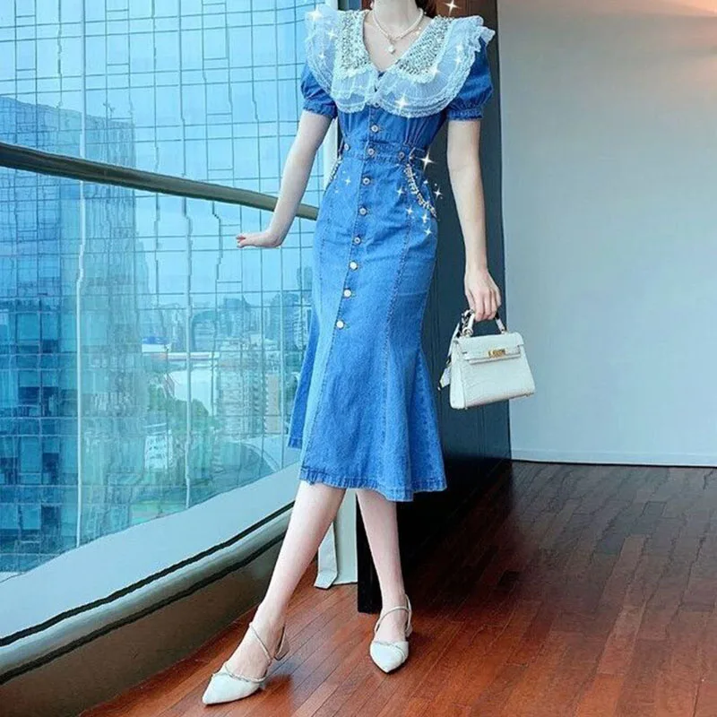 

Denim dress female summer 2024 new French retro fashion light familiar wind waist slim temperament doll collar skirt.