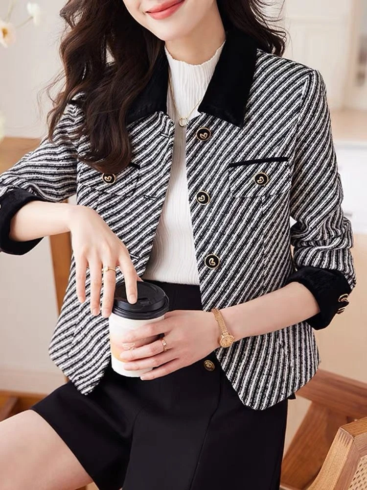 

Женское короткое полосатое пальто 202, весна-осень, Новое поступление, премиум-класса, миниатюрное, элегантное, благородное, шикарное, для повседневной работы, уникальный топ, роскошный