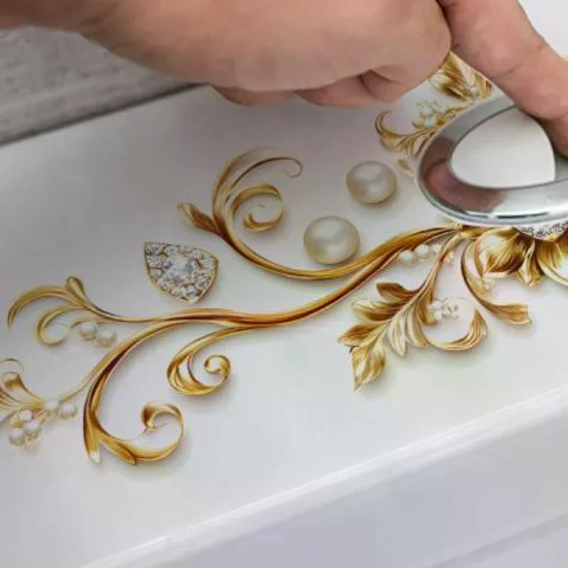 1PC New Gold Pattern Diamond Crown Bathroom Toilet Sticker Toilet Bucket Decorative Stickers Beautify