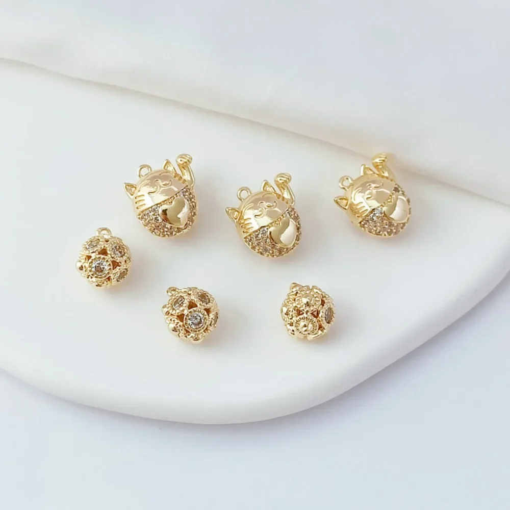 

14K Gold-plated Zirconium Hollowed-out Maneki Neko Pendant Hollowed-out Hanging Ball Diy Handmade Bracelet Pendant Accessory