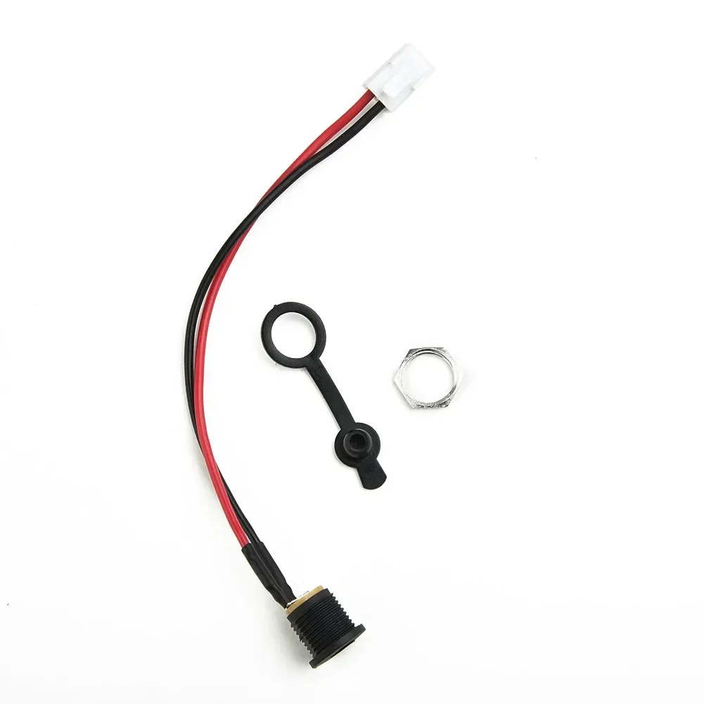 Presa Porta di ricarica Corrente continua Bicicletta elettrica Veicolo elettrico Piccolo scooter da surf Nuovo di zecca di alta qualità