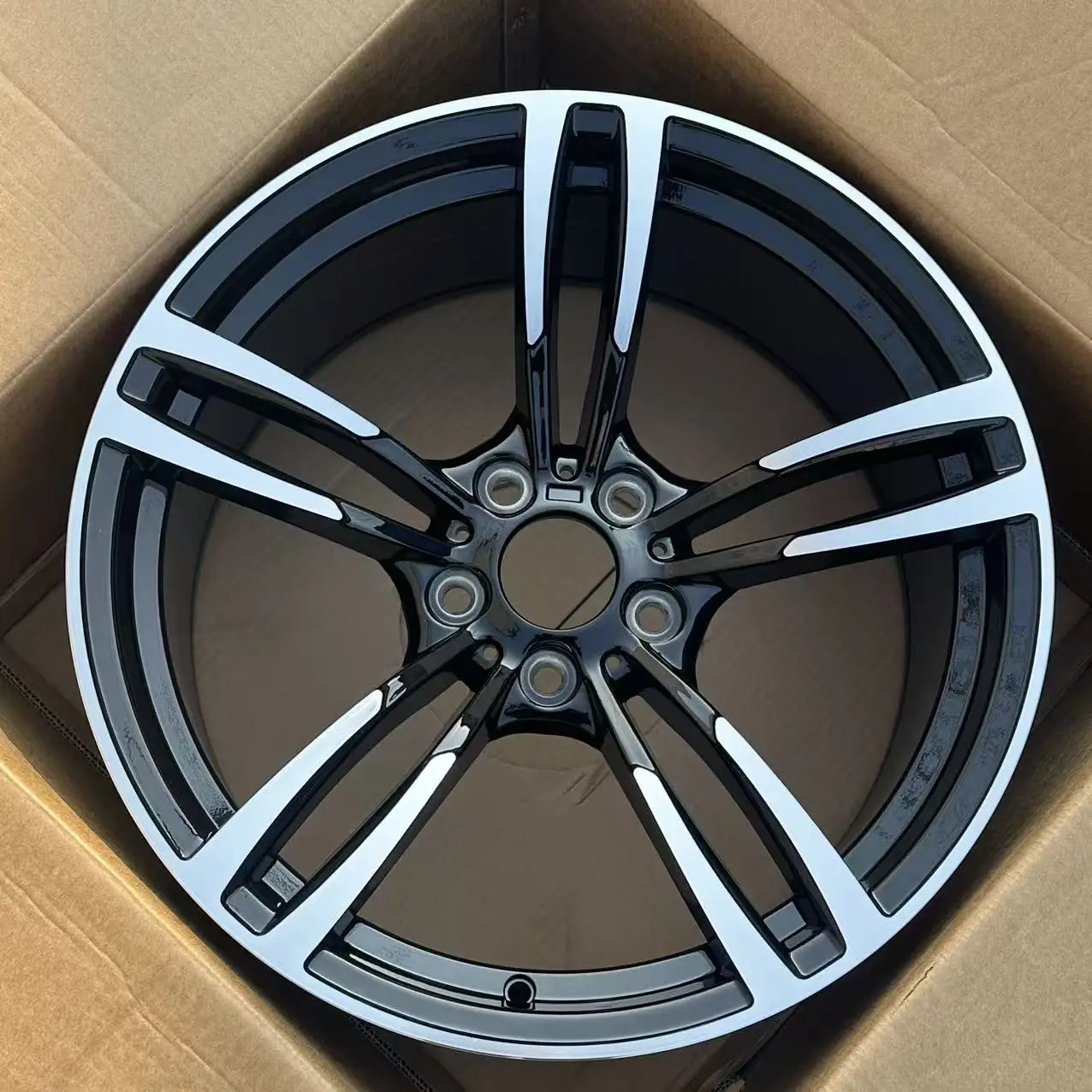 1pcs For M4 BMW 19