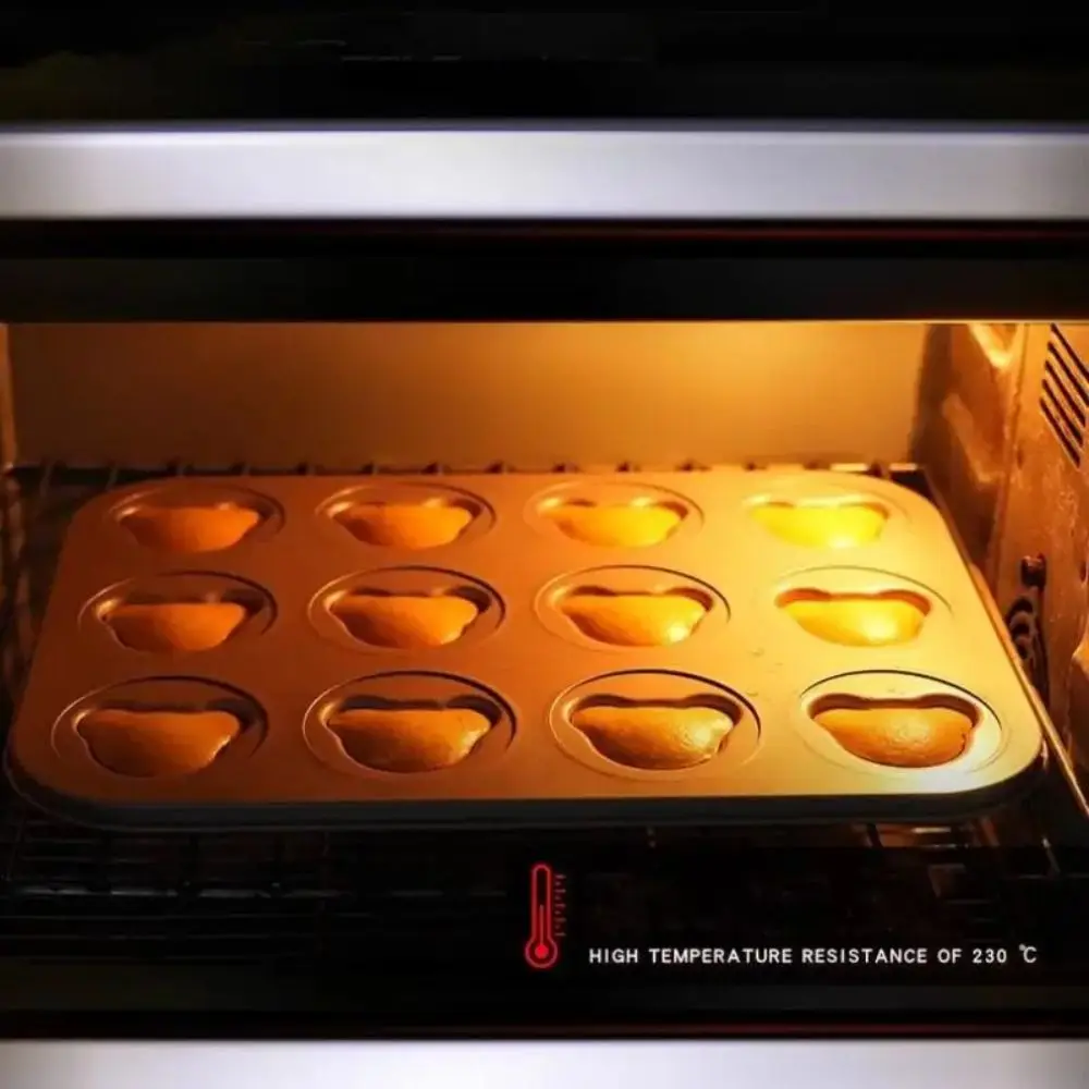 

Carbon Steel Bear Baking Mold Pan 12 Cavity Non-stick Muffin Cakes Mold Easy To Demould Multi-purpose Bear Madeline Baking Tray