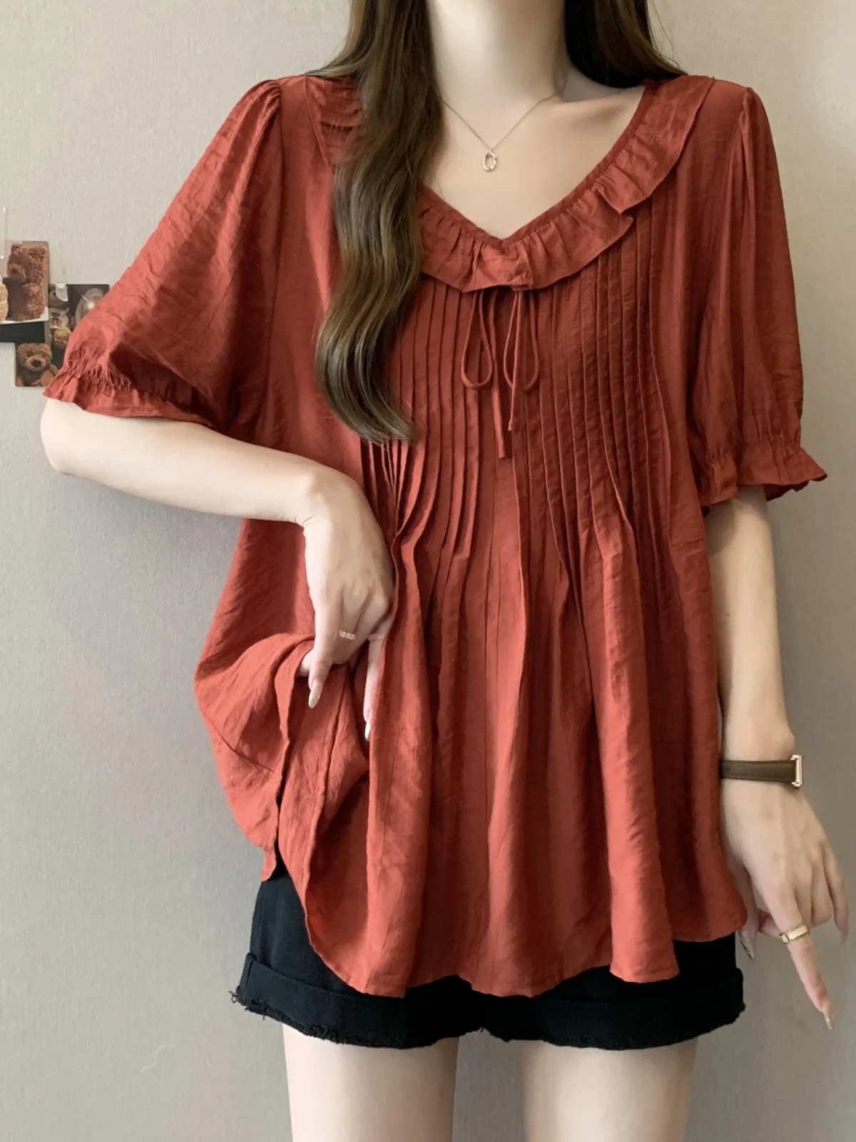 

Red Design Pressed Pleat Short Sleeve Women's Shirt Summer plus Size Conceal Belly Doll Shirt Korean Style V-neck Loose Fit