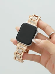 Apple Watch用の女性用ダイヤモンドゴールドグリタリングストラップ、iwatchシリーズ8、7、se、6、5、4、40mm、45mm、44mm、41mm用のメタルバンド42mm、38mm