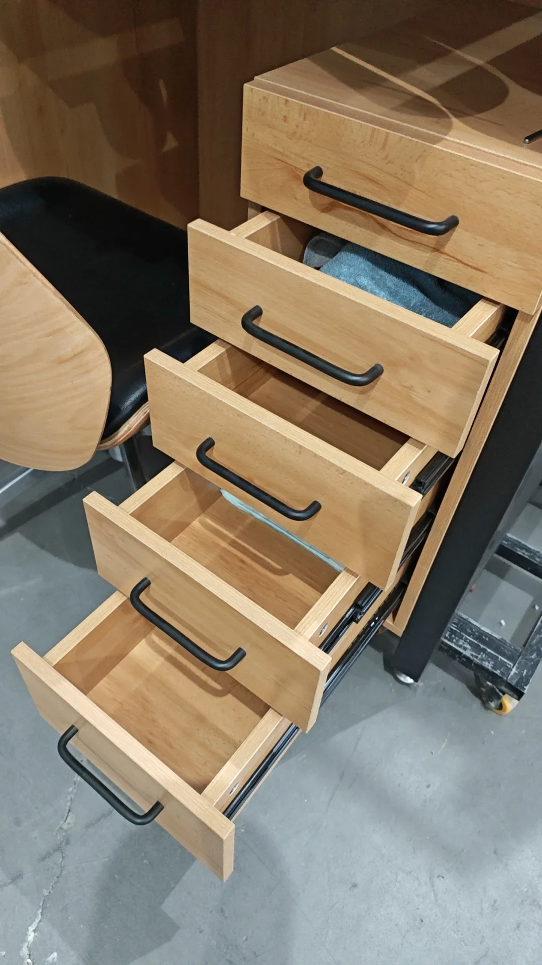 

TLF Factory Sal из высококачественных инструментов для ремонта часов, ремонта табличек и часовщиков. Ремонт часов из массива дерева бука Wo.