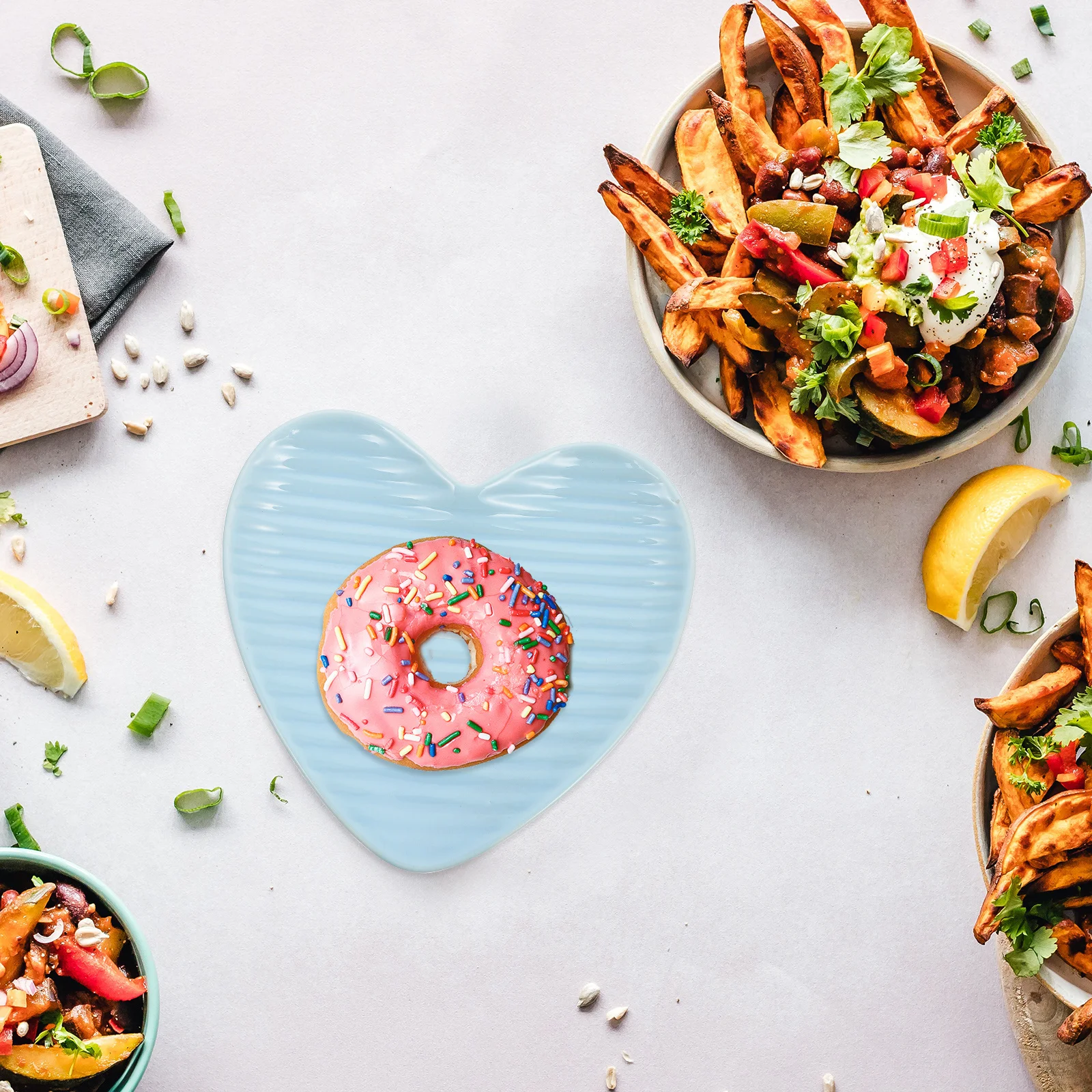 

1Pcs Heart Shaped Ceramic Tray Love Design Dessert Serving Plate Cake Display Storage Snack Fruit Holder Home Restaurant Decor