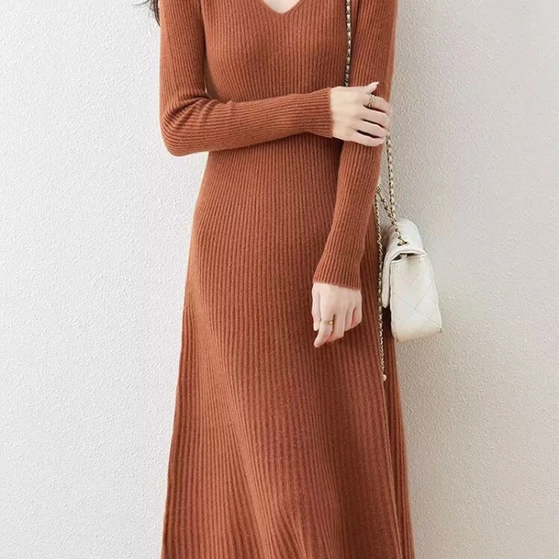 Vestido de punto con cuello en V para mujer, longitud media hasta la pantorrilla, estilo tubo ajustado, ropa de oficina elegante, diseño de jersey de manga larga para Otoño e Invierno
