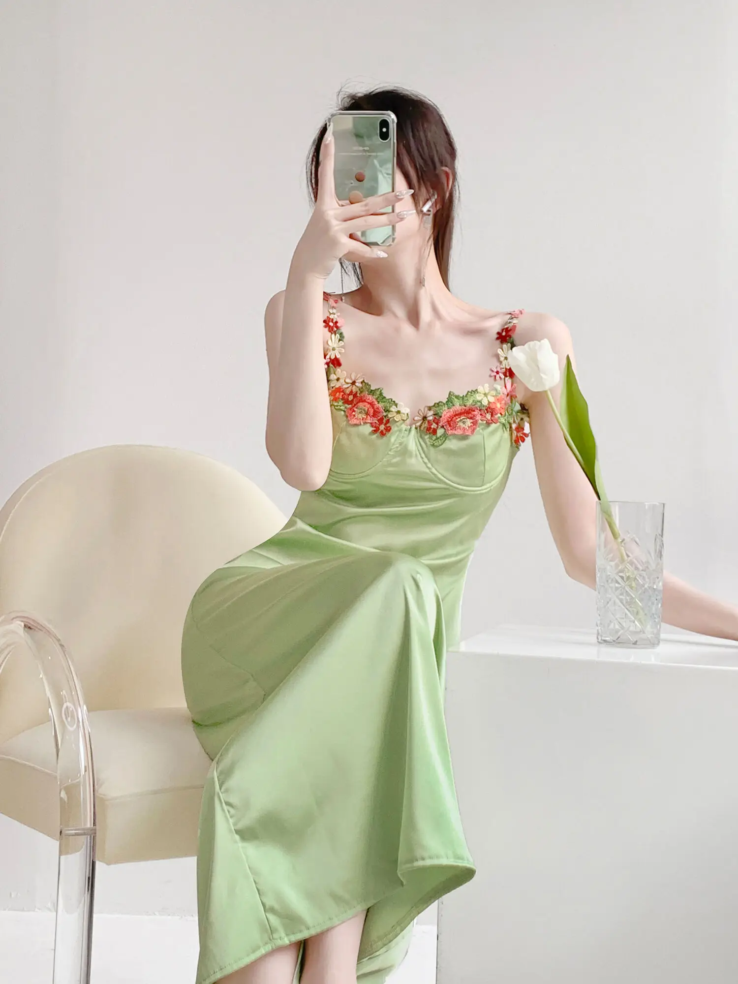 American Style Spicy Girl Green Flower Embroidered Sling Low Collar Dress Women Summer Dopamine High Waist Slim Long Dress 1X6P