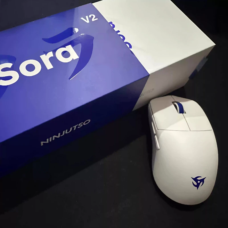 

NINJUTSO Sora V2 2.4G Wireless Mouse Ergonomics Design PAW3395 26000 DPI Low Latency 80hours Battery Life E-sports Gaming Mouse