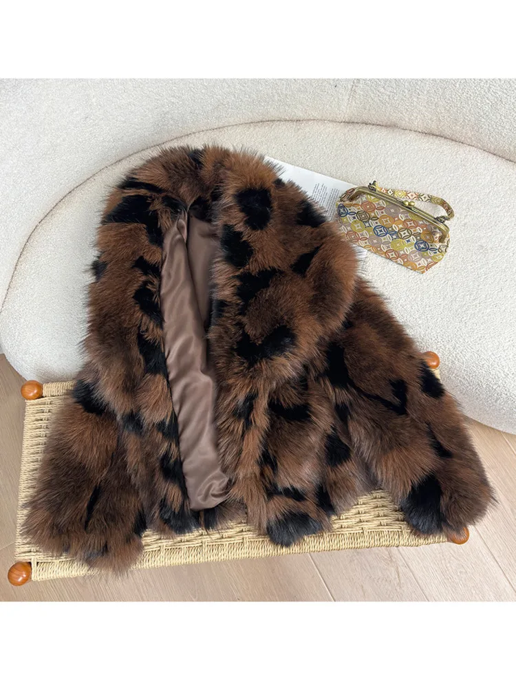 Abrigo de piel ecológico para mujer, chaqueta de piel de zorro de imitación corta y gruesa de felpa de manga larga holgada con solapa, novedad de invierno de 2025