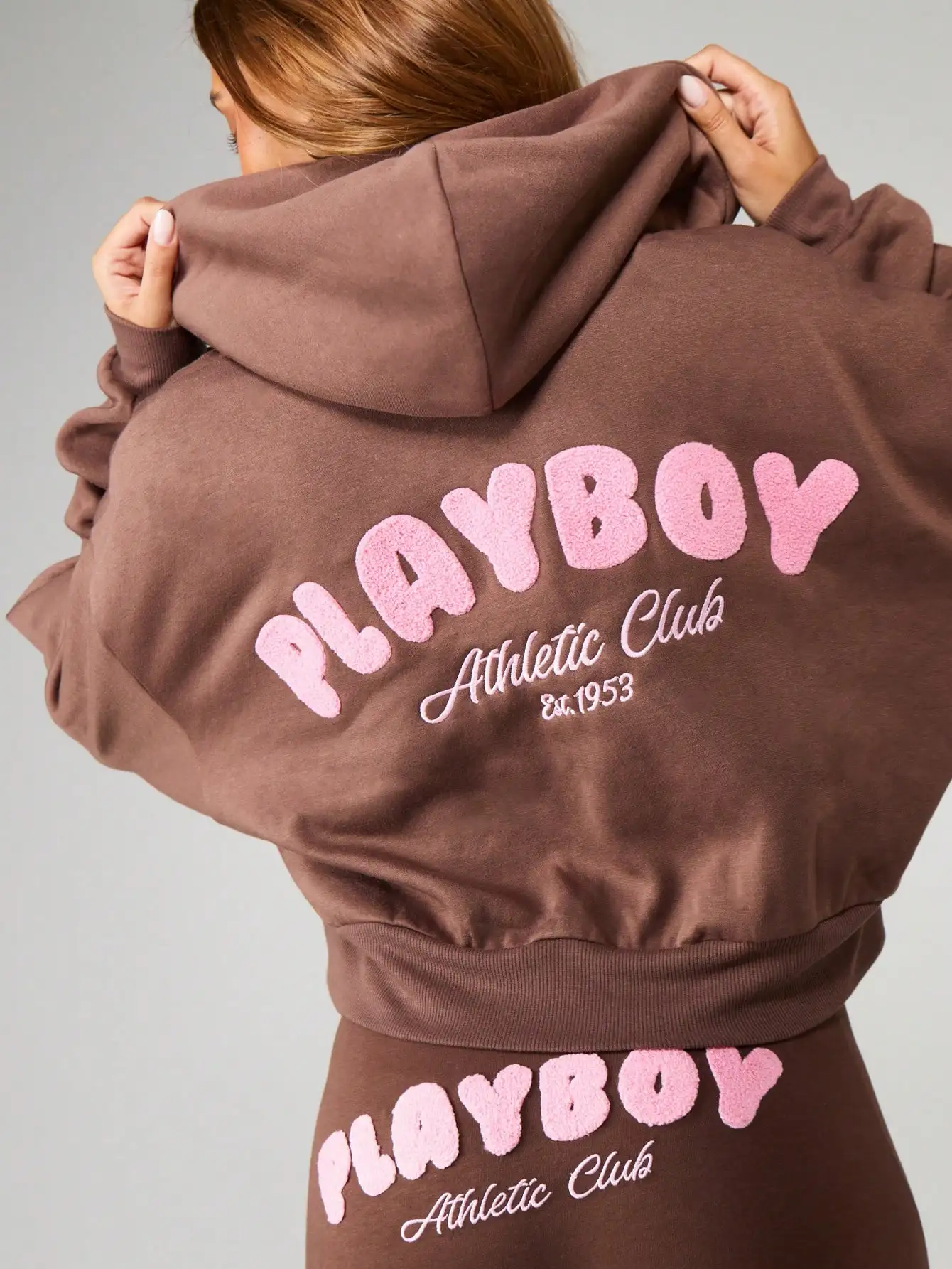 

Cropped Zip-Up Hoodie with Drawstring and Front Pocket, Pink Lettering, Casual Streetwear Style