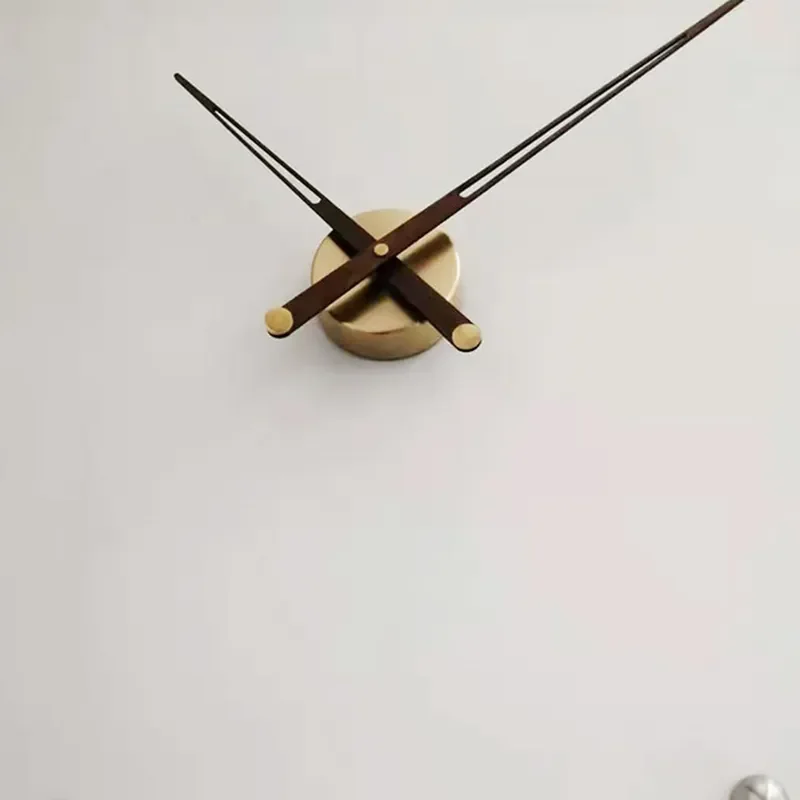 Nordic Modern Minimalist Creative Black Walnut Solid Wood Copper Metal Silent Oversized Hand Wall Clock for Living Room Hotel