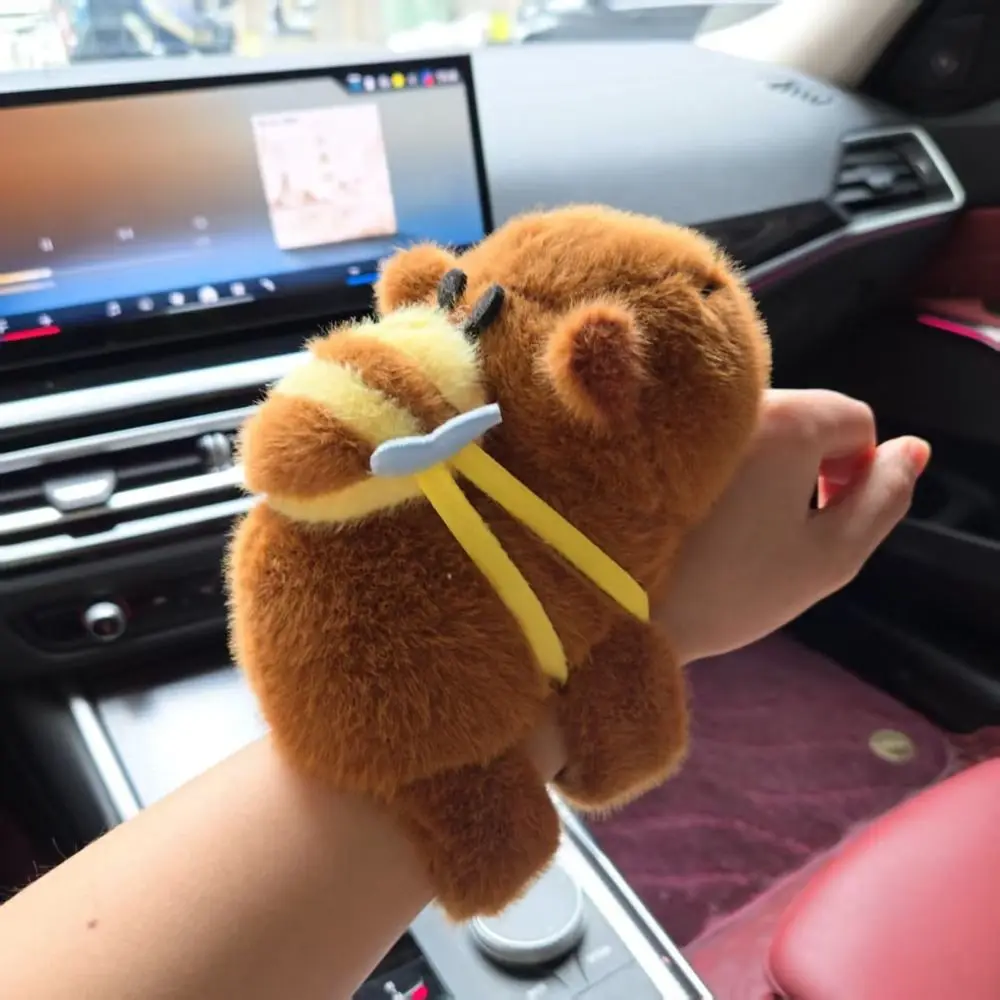 Divertenti braccialetti di schiaffo di capibara di peluche Bambole di pezza di cartone animato Anello di applauso animale Giocattolo interattivo Regalo per bambini