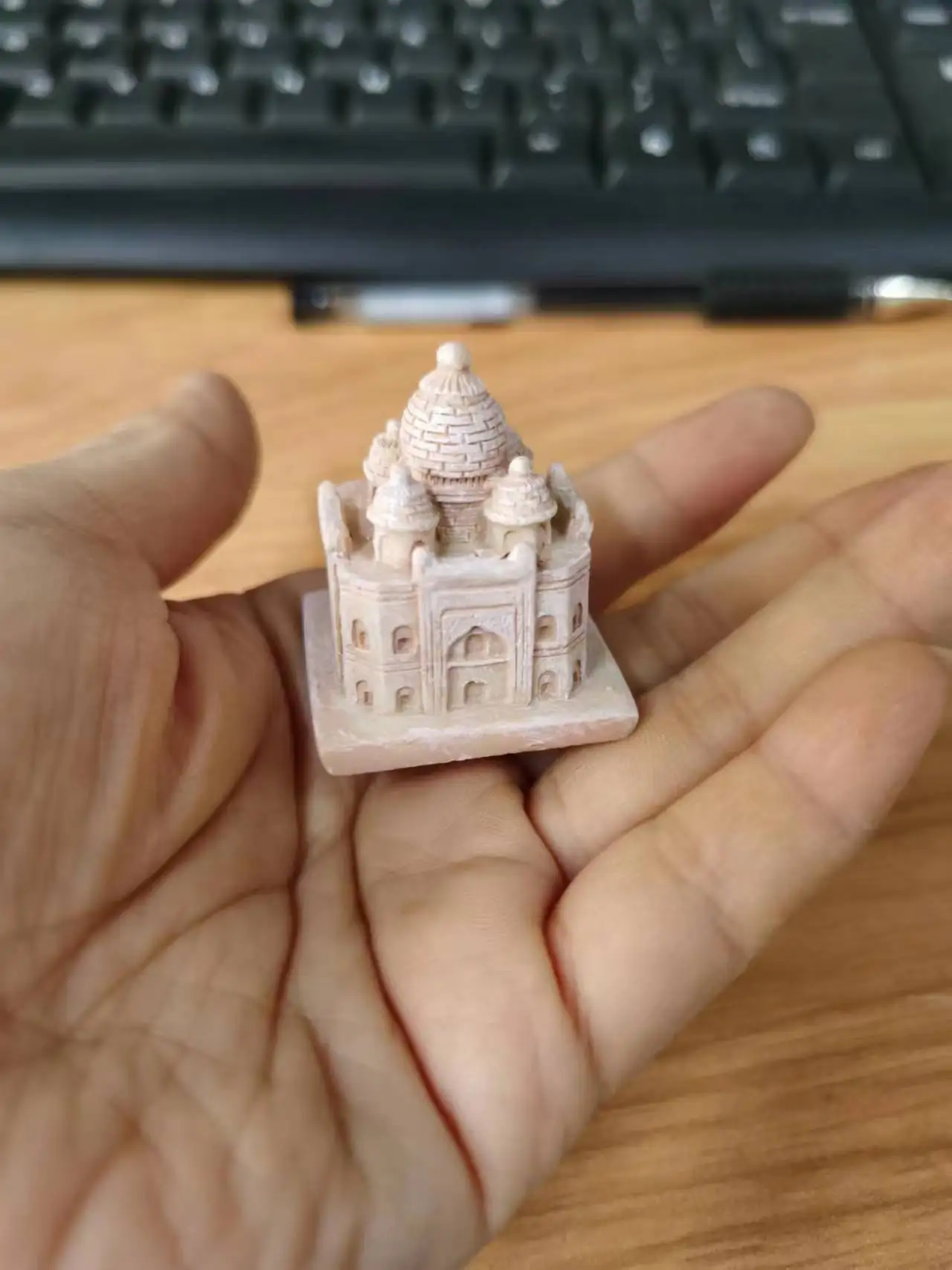 mini   resin figure mental psychological sand table game box court therapy Building  Taj Mahal india