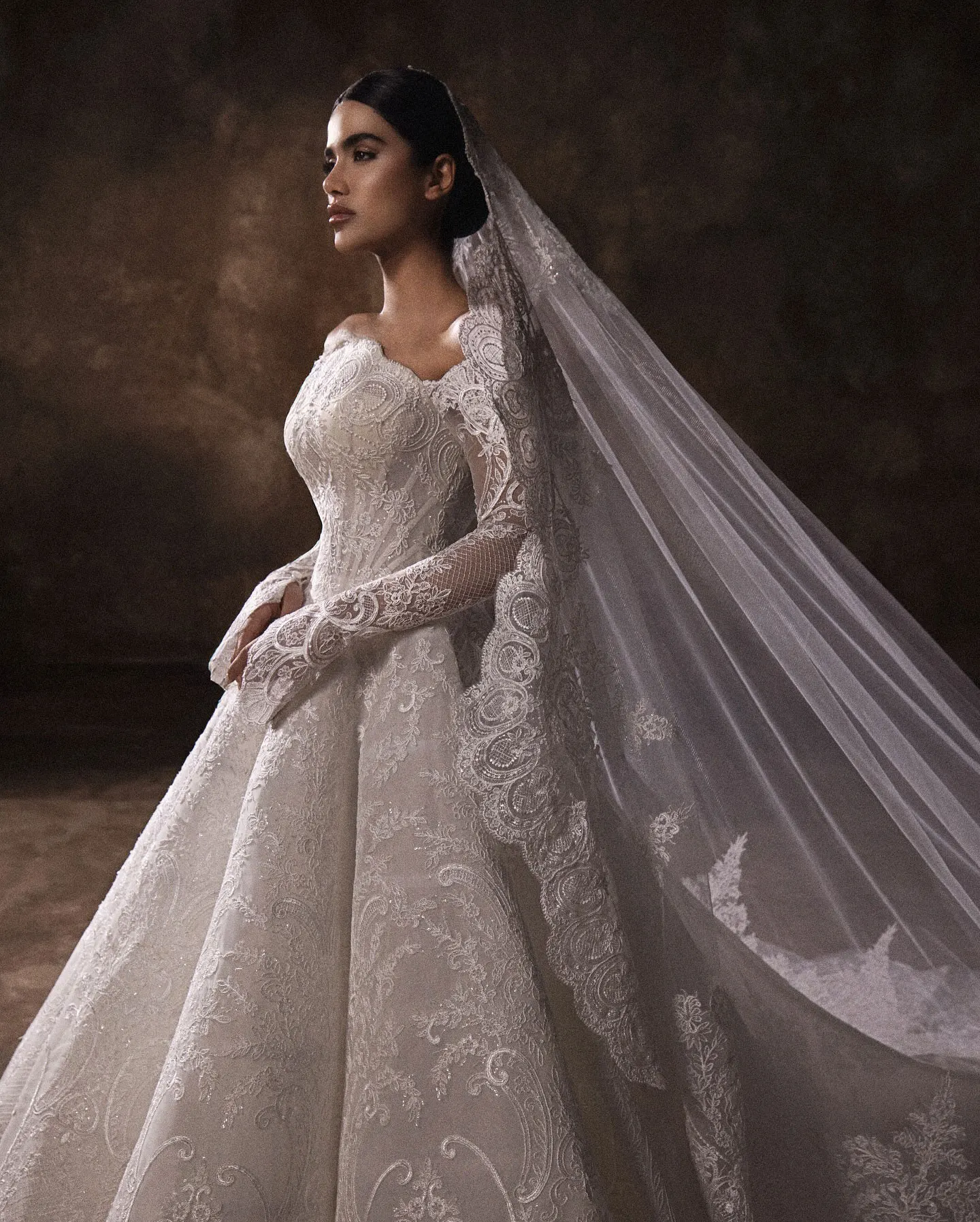 Sharon Said 2026 Elegant White Lace Boat Neck Ball Gown Wedding Dress Veil Long Sleeves Women Party Bride Gowns SW524 Customized