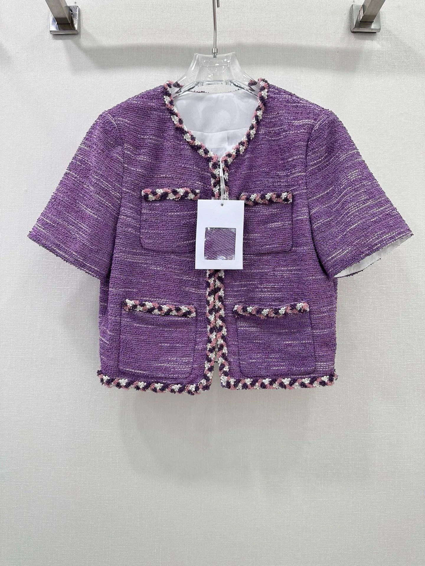 

2024 Summer New Women's Wear Taro Purple Classic Elegant Multi Pocket Bonded Thick Tweed Knitted Short sleeved Coat 0430