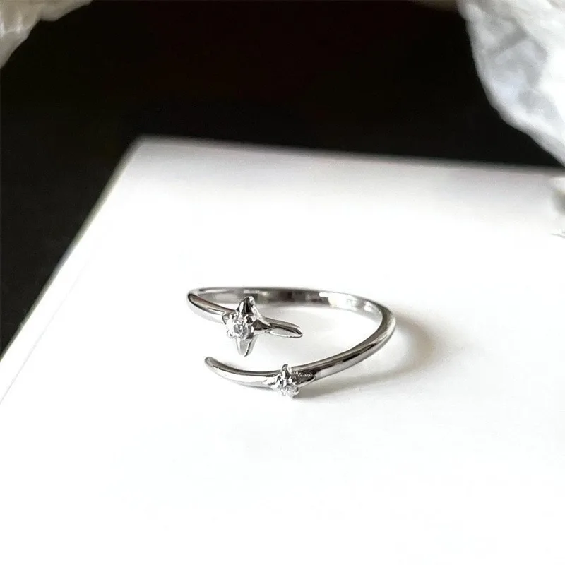 

Simple and Cold Style Jewelry, Tetragonal Star Ring, Female Niche, Versatile, Positive and Negative, Wearing Exquisite Jewelry,