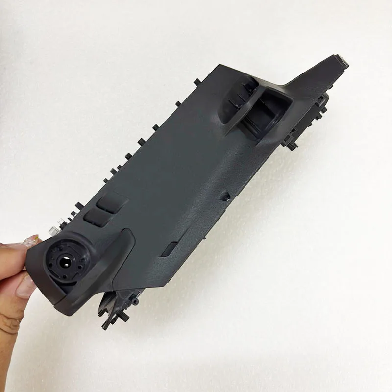 

Специальная ссылка, предназначенная для оригинальных запасных частей Mavic 3.