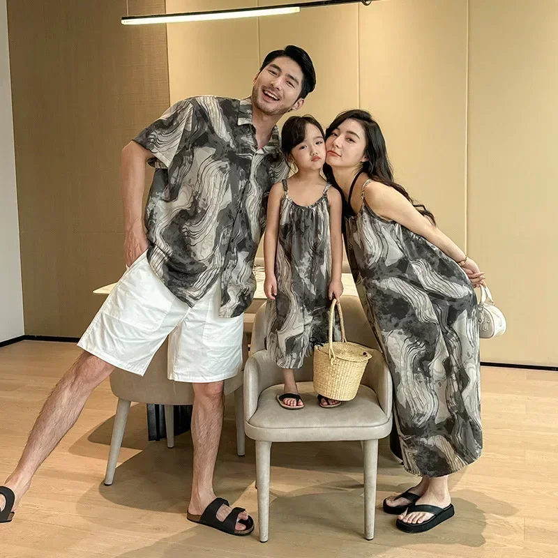 

2025 год, образ отпуска, семейная одежда, пляжная одежда для пары, рубашки с принтом для брата, сестры, папы и сына, одинаковое платье без рукавов для мамы и дочки