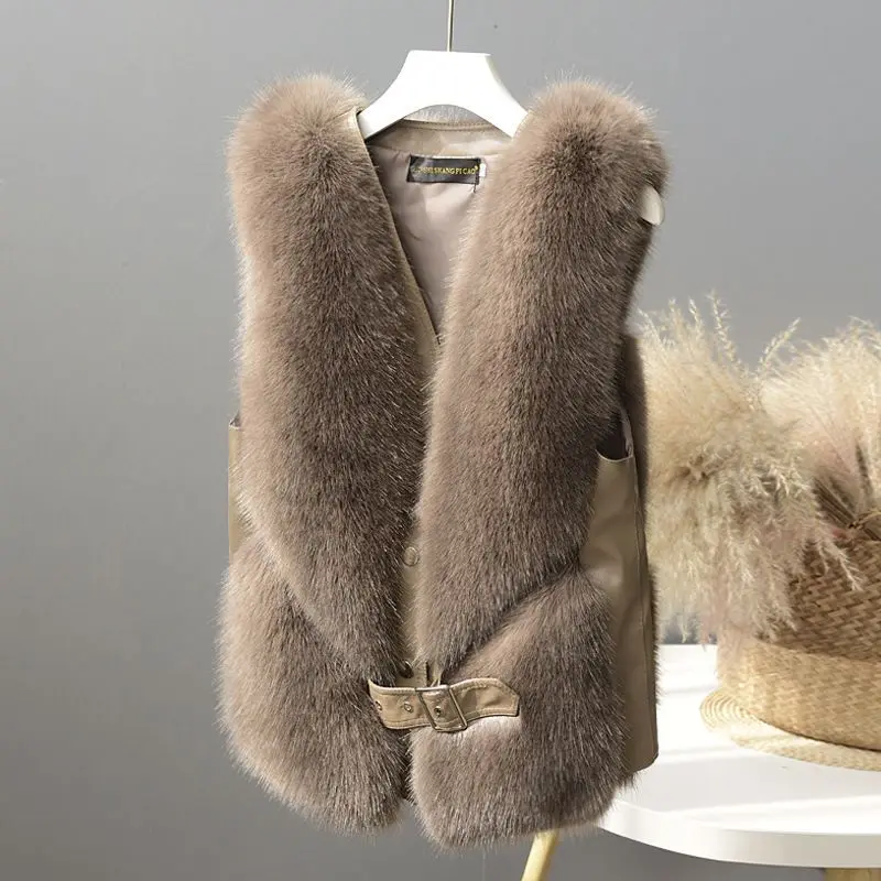 2025 New Autumn and Winter Fashion Slim Fit Women's V-Neck Front Button Fur Coat Leisure Versatile Sense of Design XT1807
