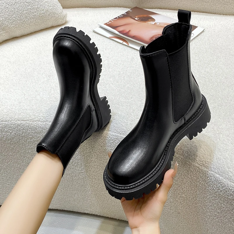 

Spring and Autumn 2024 Women's Chelsea Boots New Mid Heel Women Classic Simple Fashion Round Toe Boots