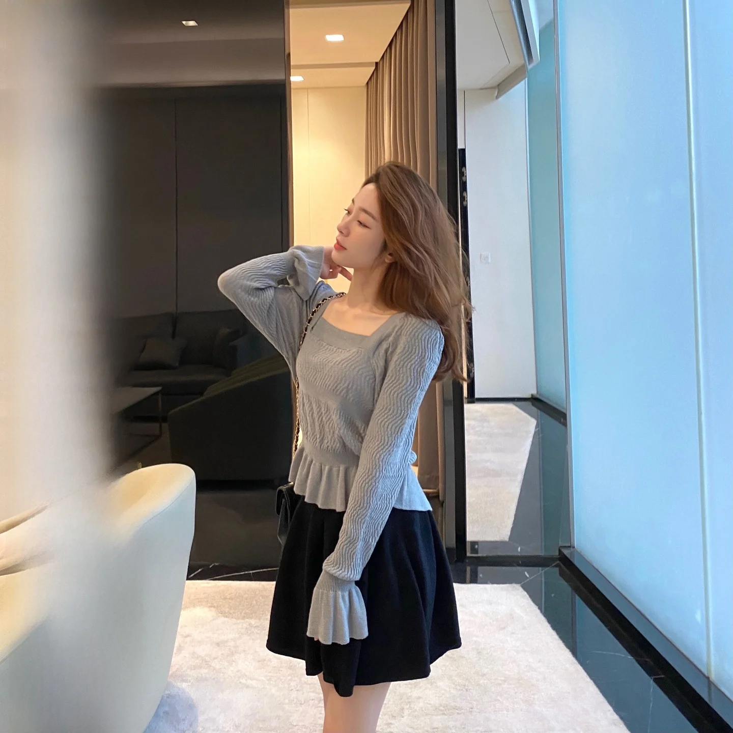 

Женский вязаный топ Ele с квадратным вырезом, приталенный, с длинными рукавами-колокол, модный, для повседневной носки, осенняя новинка