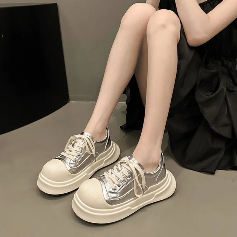 

New Spring/Autumn Flat Solid Color Comfortable and Fashionable Walking Shoes Thick Sole Casual Lace-up Vulcanized Shoes