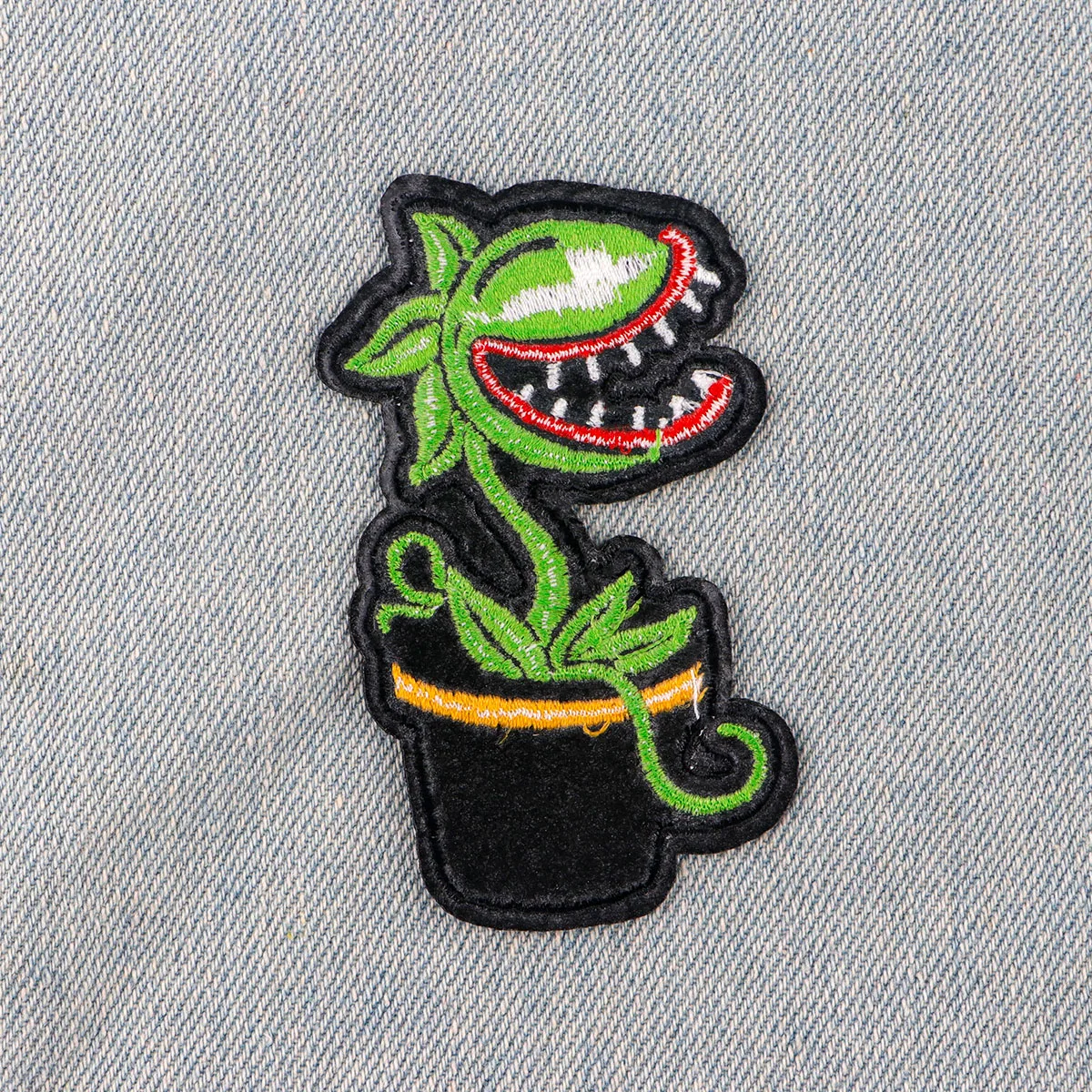 Green Plant Embroidered Patches For Kids Clothing DIY Badge Adhesive Patches Game Cartoon Patches On Clothes Stickers Appliques