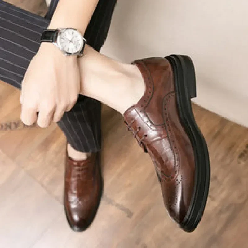 Chaussures en cuir verni pour hommes, chaussures provoqué en dentelle pointue Parker, mariage, affaires, fête, nouveau