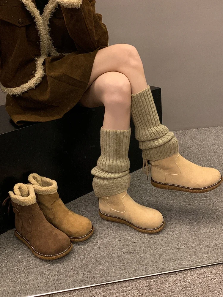 Zapatos de mujer botas cortas 2024 Otoño/Invierno nuevas botas de nieve informales de tacón bajo cálidas de terciopelo Retro Plus