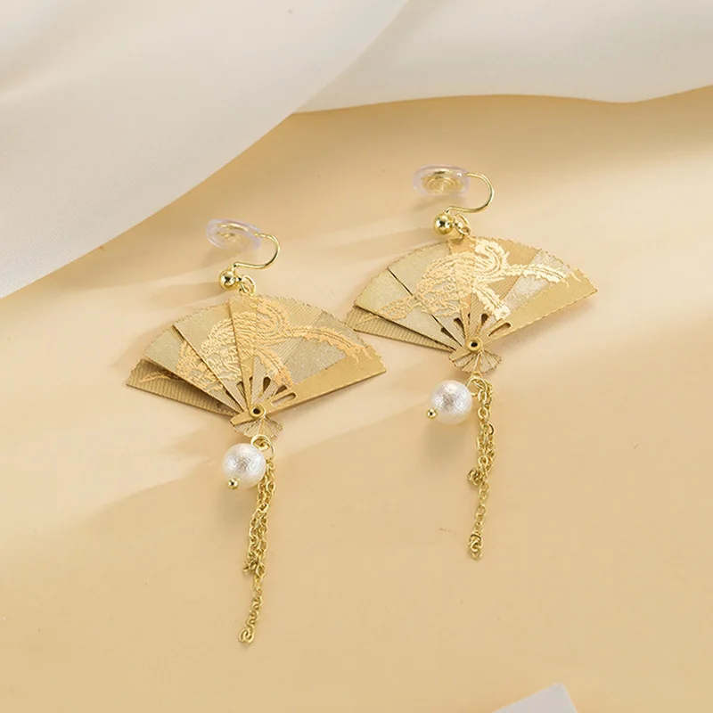 Chinese Retro Carved Phoenix Foldable Folding Fan Handing Earrings for Women Without Piercing Mosquito Coil Clip Tassel Earrings