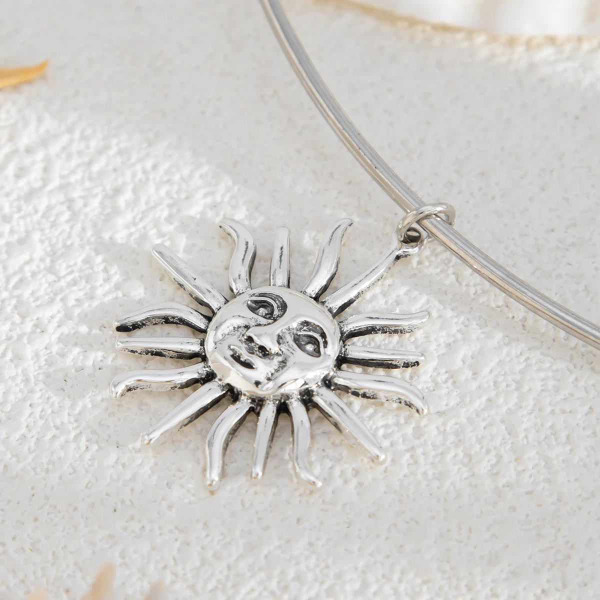 Collar de Metal con Cole de Girasol Estilo Ins, Joyería de Clavícula Simple y Personalizada, Nuevo Accesorio de Moda para...