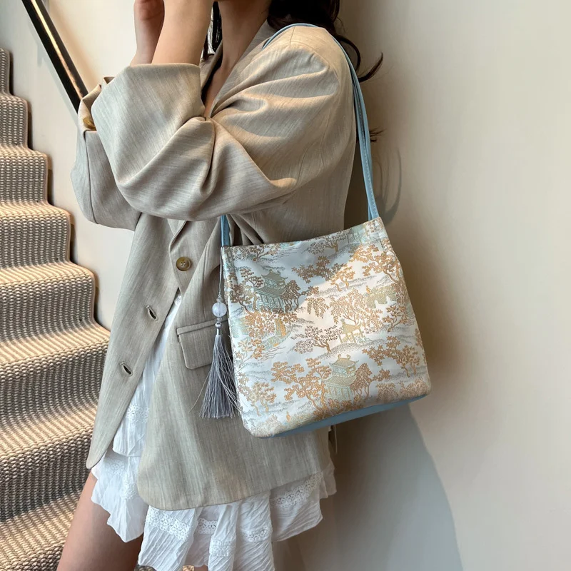 

New Printed Single Shoulder Landscape Embroidery New Underarm Tote Bag