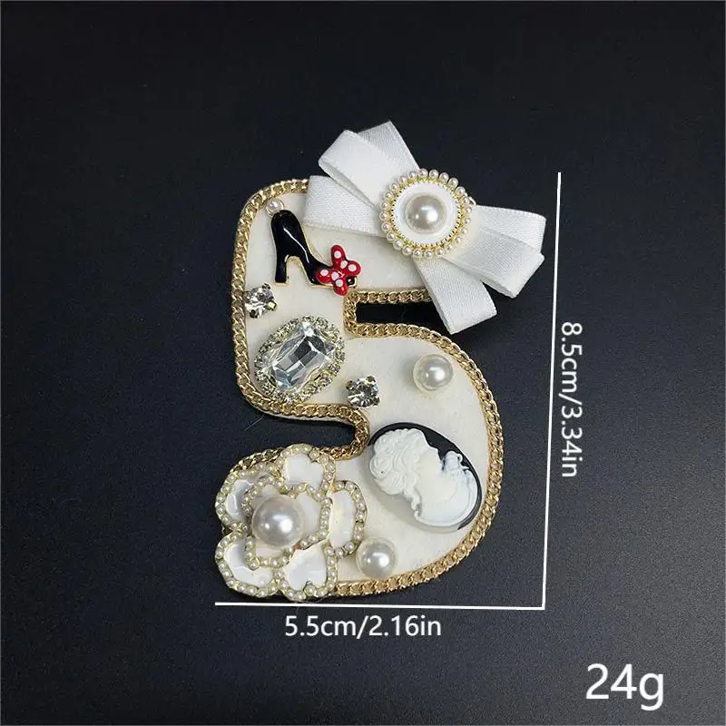 

5-character brooch mink fur black and white badge buckle pearl studded diamond suit coat pin sweater accessory